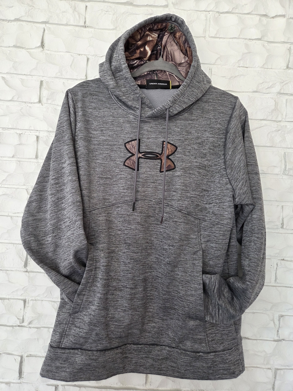 Under Armour Men's Heather Gray Pullover Hoodie with Camouflage Logo